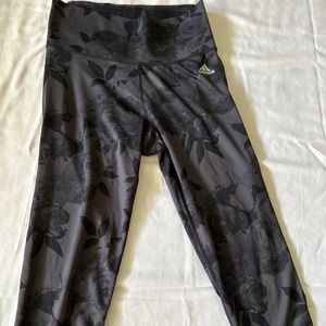 Adidas capri leggings